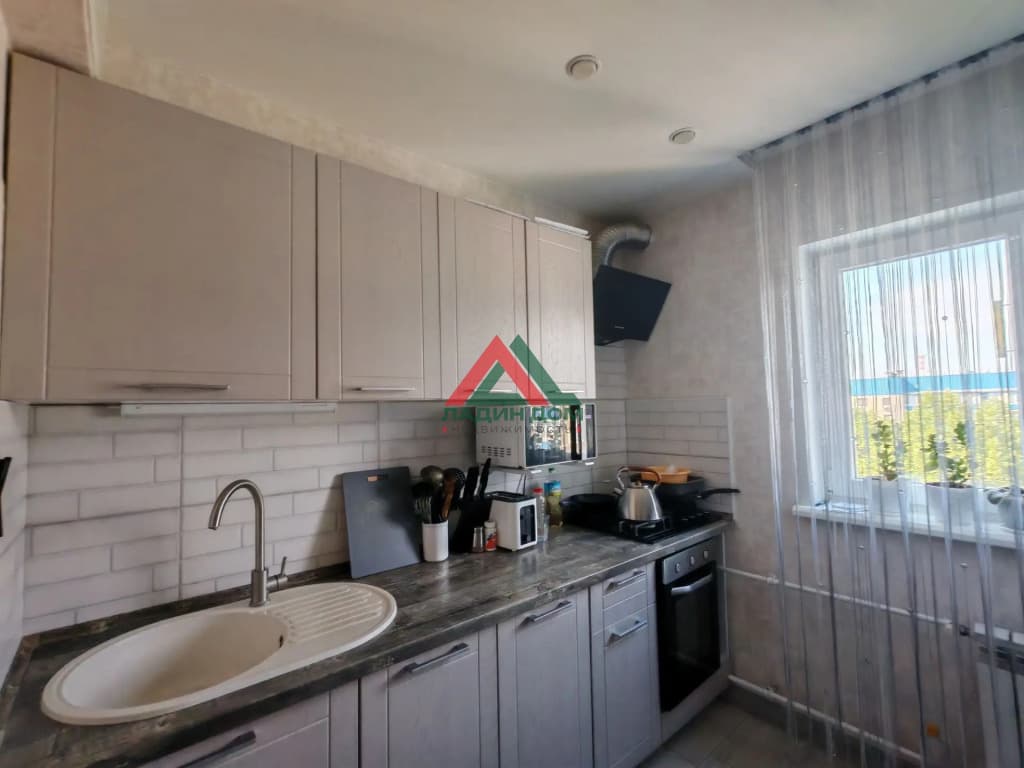 3-комнатная квартира, ул Кореновская, 39