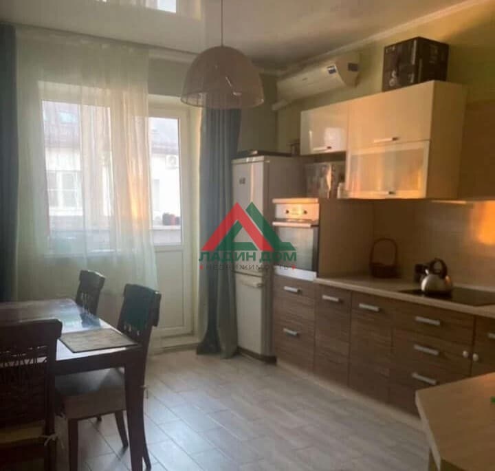 2-комнатная квартира, ул Ратной Славы, 89