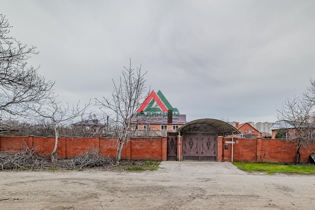 Дом с участком, ул Мариупольская, 8
