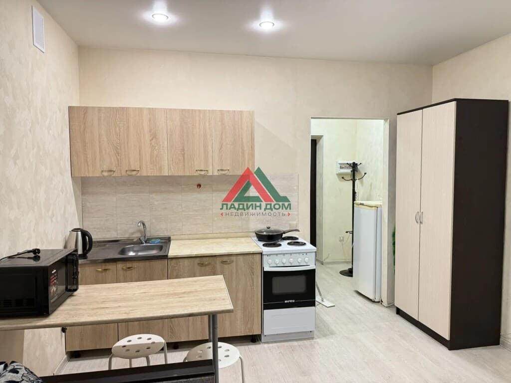 1-комнатная квартира, ул им. Комарова В.М., 106Б, корпус 1