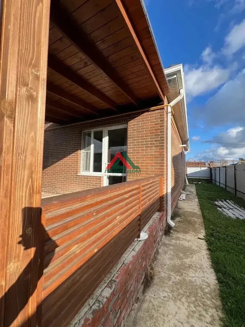 Дом с участком — фото 2
