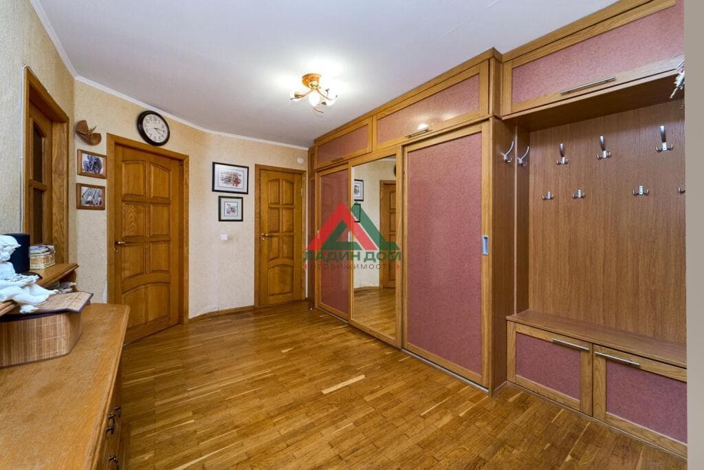 2-комнатная квартира, пр-кт Чекистов, 33