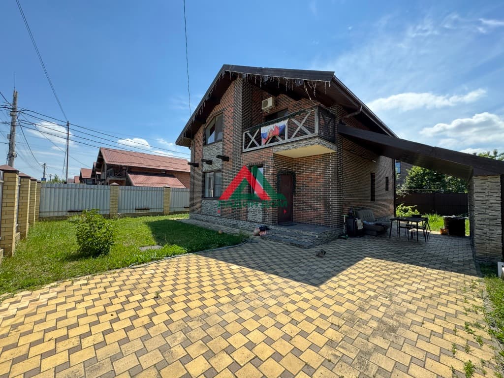 Дом с участком, ул Роз, 38