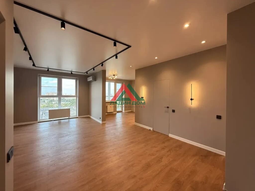 3-комнатная квартира, ул Автолюбителей, 1Г